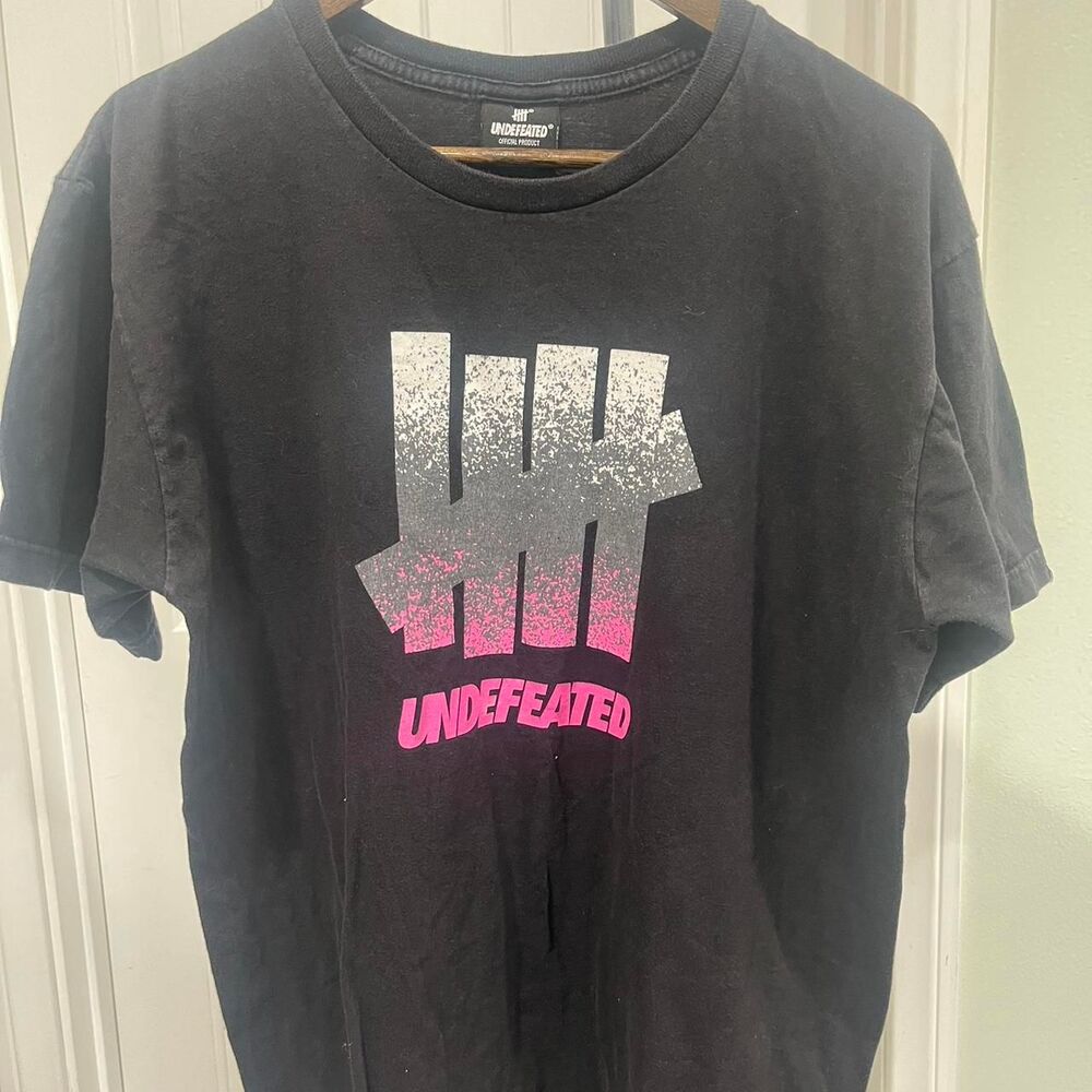 Undefeated Men's Black T-shirt